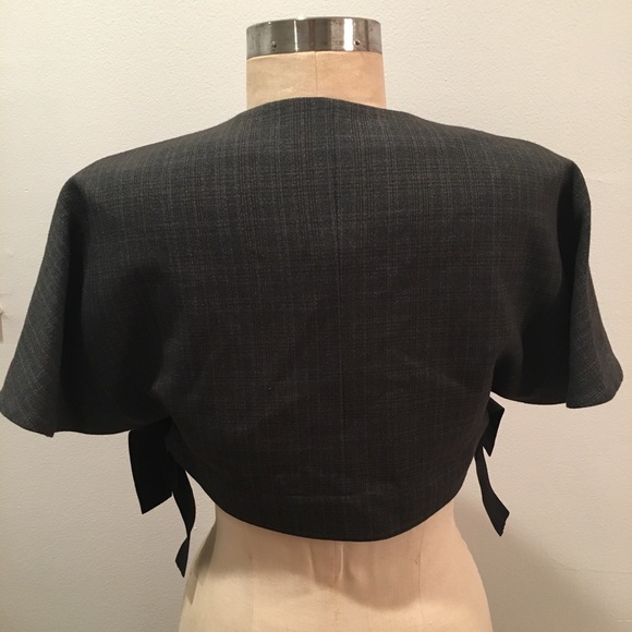 Mini Grey Cape - Picture 4 of 4